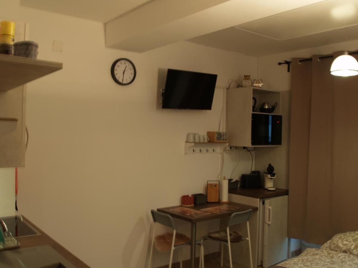 Lg Tiny Apartment Корнойбург Екстериор снимка