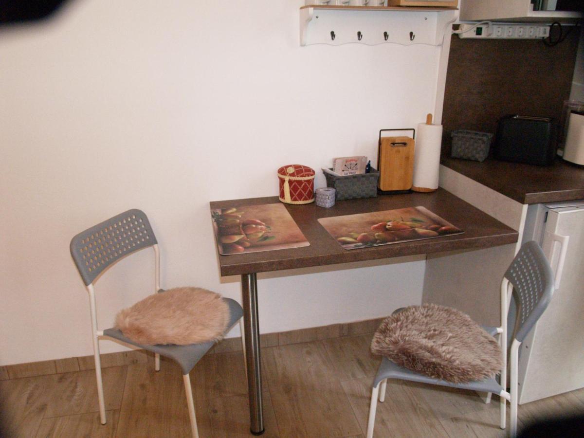 Lg Tiny Apartment Корнойбург Екстериор снимка